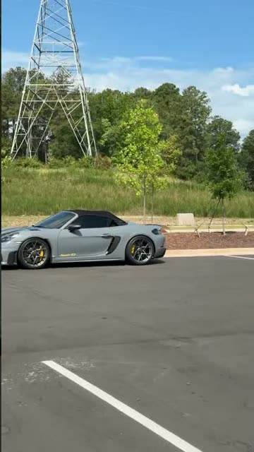 Bronze wheels, swan neck, yellow calipers — GT3 doing GT3 things
